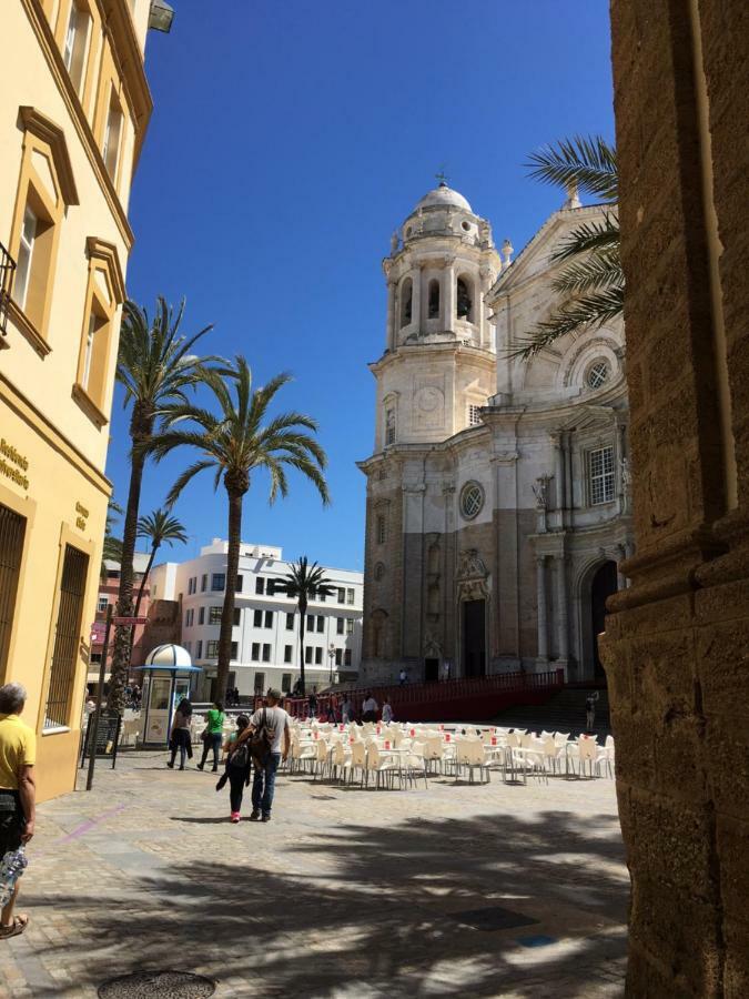Diseno Y Confort Junto A La Catedral Cádiz Eksteriør bilde